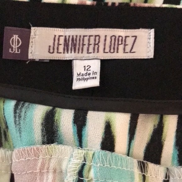 Jennifer Lopez size 12 high waist silky aqua /black white Aztec print shorts - Picture 3 of 10